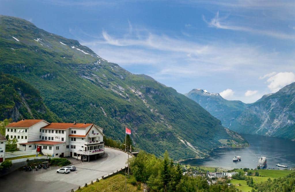 utsikten-geiranger-hotellovernatting