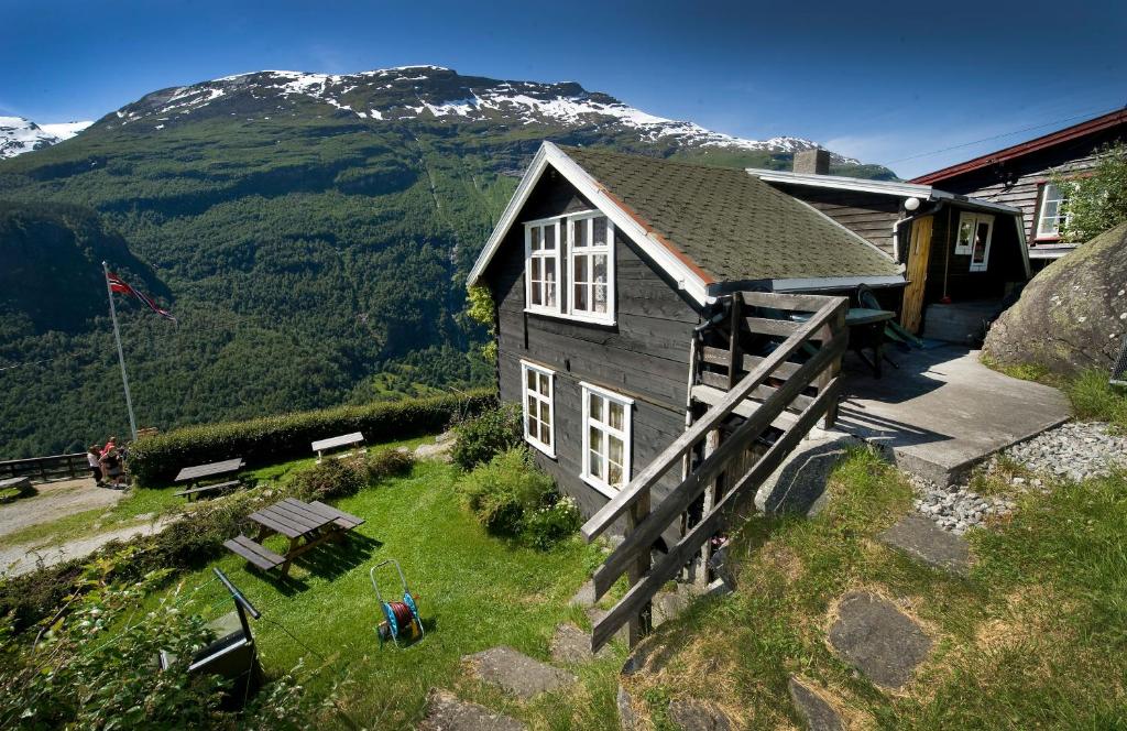 westerås-gard-geiranger-hotell-overnatting